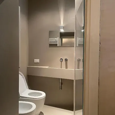 Intero Appartamento. San Giovanni Uno Апартаменты Брешия