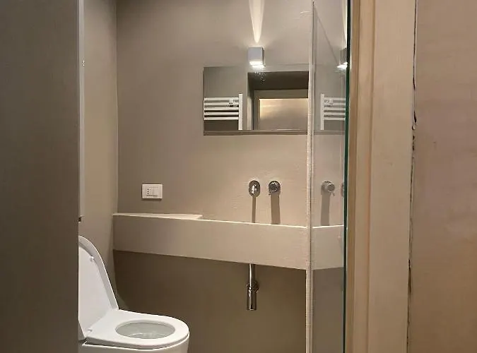 Intero Appartamento. San Giovanni Uno Διαμέρισμα Μπρέσια